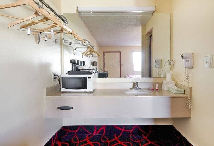 בית מלון כפרי Travelodge By Wyndham Richmond In