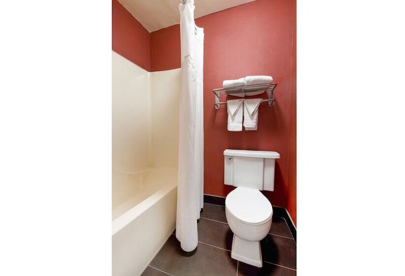 בית מלון כפרי Travelodge By Wyndham Richmond In