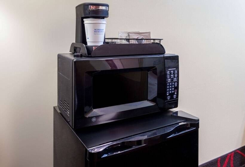 فندق Travelodge By Wyndham Richmond In