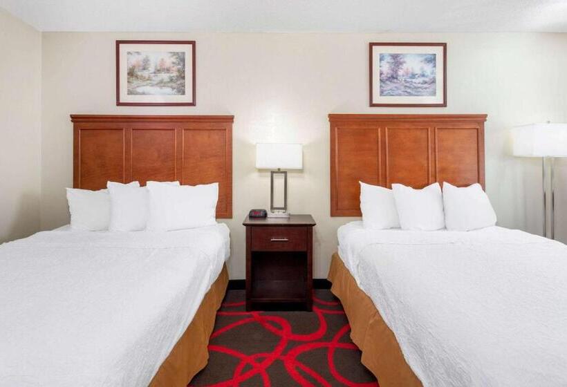 فندق Travelodge By Wyndham Richmond In