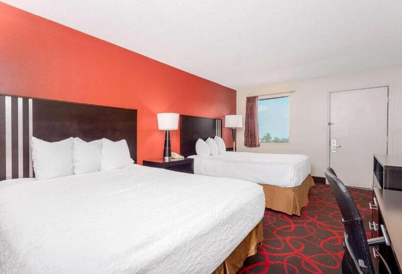 בית מלון כפרי Travelodge By Wyndham Richmond In