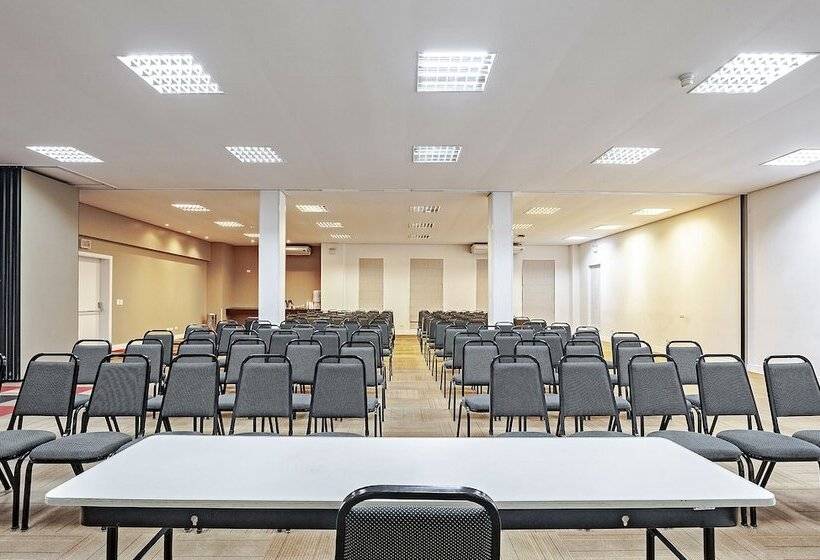 هتل Camboriu Express