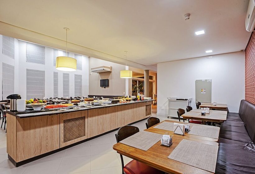 酒店 Camboriu Express