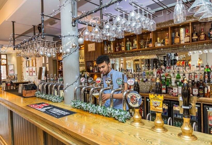 ホテル White Hart, Newmarket By Marston's Inns