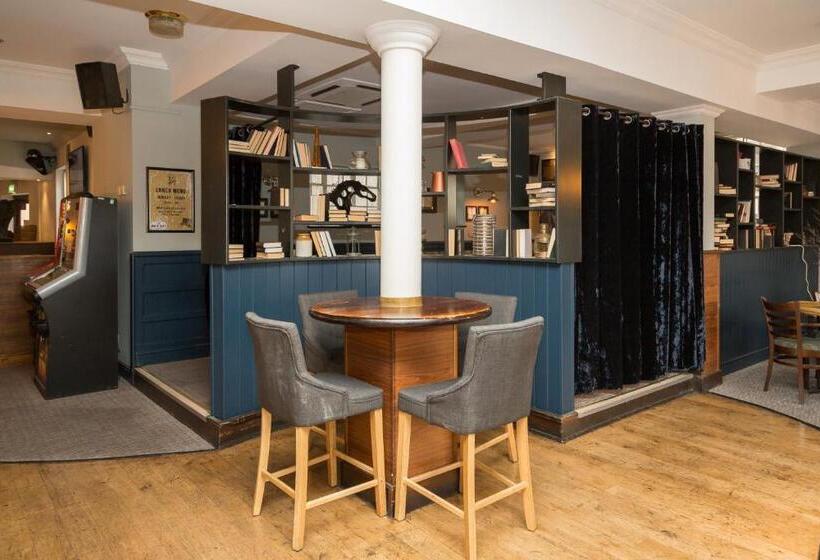 ホテル White Hart, Newmarket By Marston's Inns