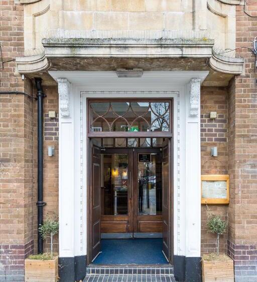 ホテル White Hart, Newmarket By Marston's Inns