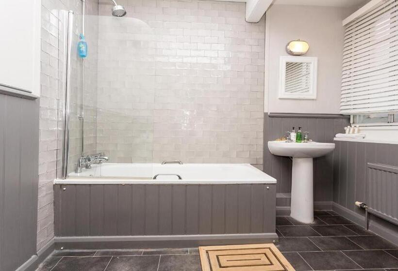 ホテル White Hart, Newmarket By Marston's Inns