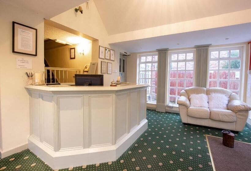 Отель Wincham Hall