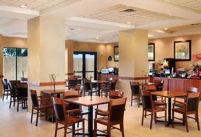 فندق Wingate By Wyndham New Braunfels