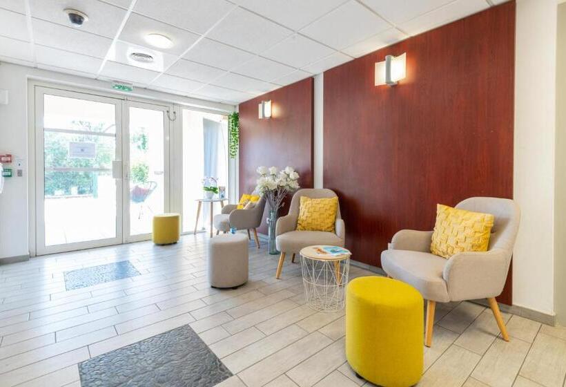 Comfort Aparthotel Cannes Mandelieu