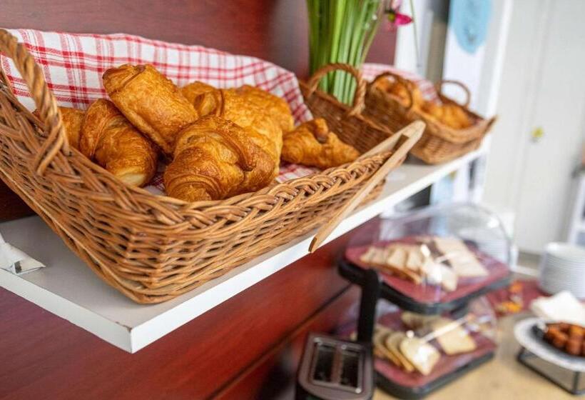 Comfort Aparthotel Cannes Mandelieu