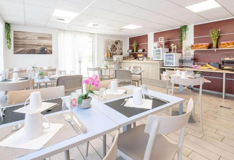 Comfort Aparthotel Cannes Mandelieu