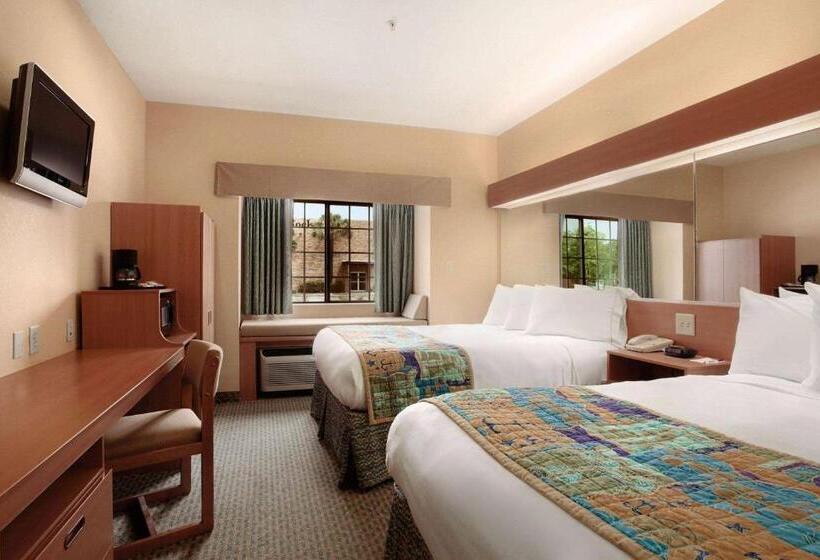 Microtel Inn & Suites By Wyndham Panama City