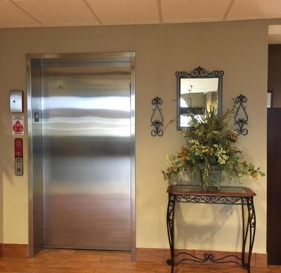 Microtel By Wyndham Perry National Fairground Area I 75