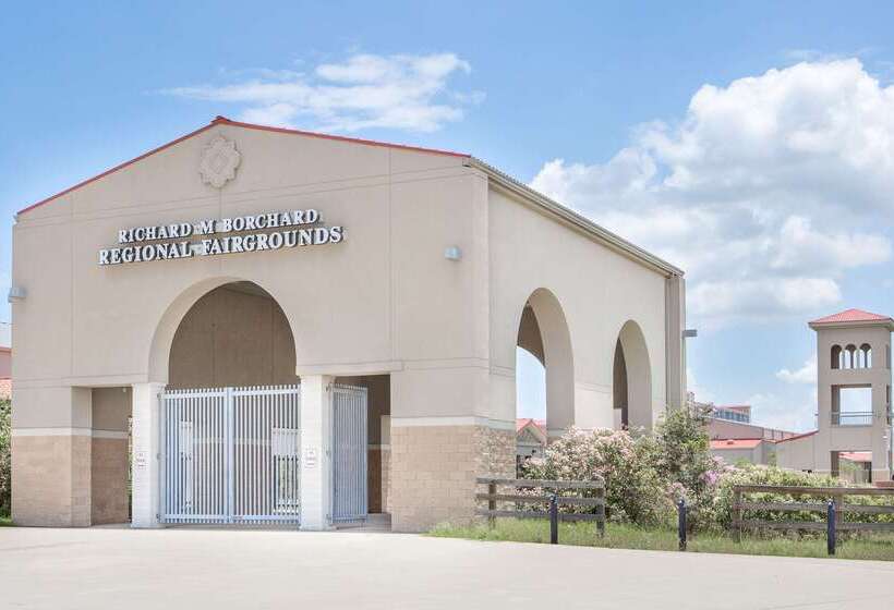 모텔 Days Inn By Wyndham Robstown