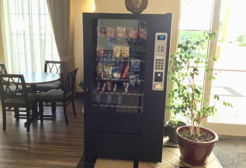 모텔 Days Inn By Wyndham Robstown