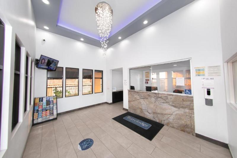 汽车旅馆  Travelodge Inn & Suites By Wyndham West Covina