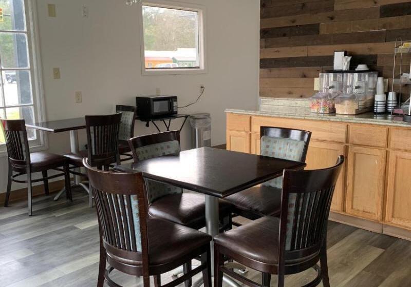 汽车旅馆  Travelodge Inn & Suites By Wyndham West Covina