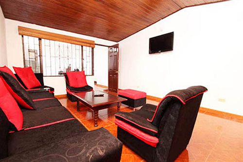 Niza Norte Bed & Breakfast