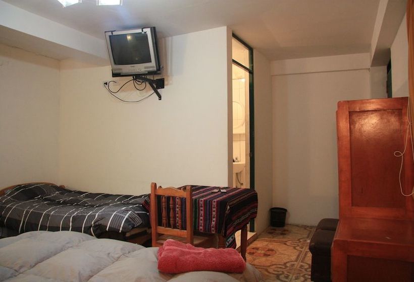 San Blas Backpacker Hostel