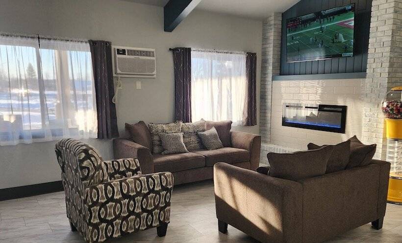 The Oasis Hotel & Bar