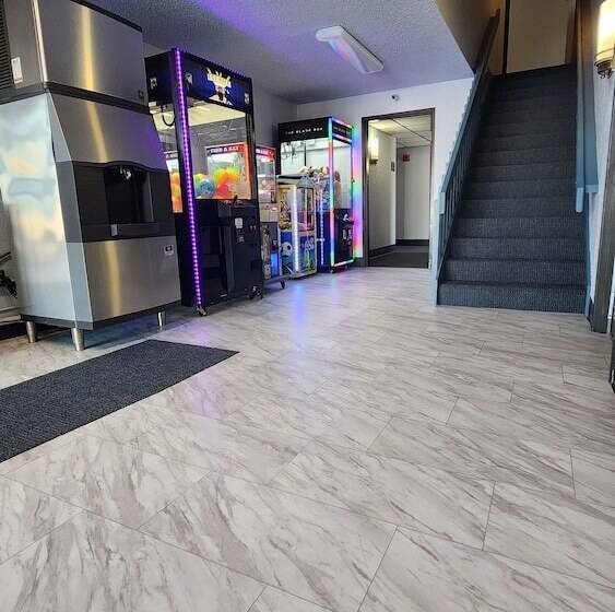 The Oasis Hotel & Bar