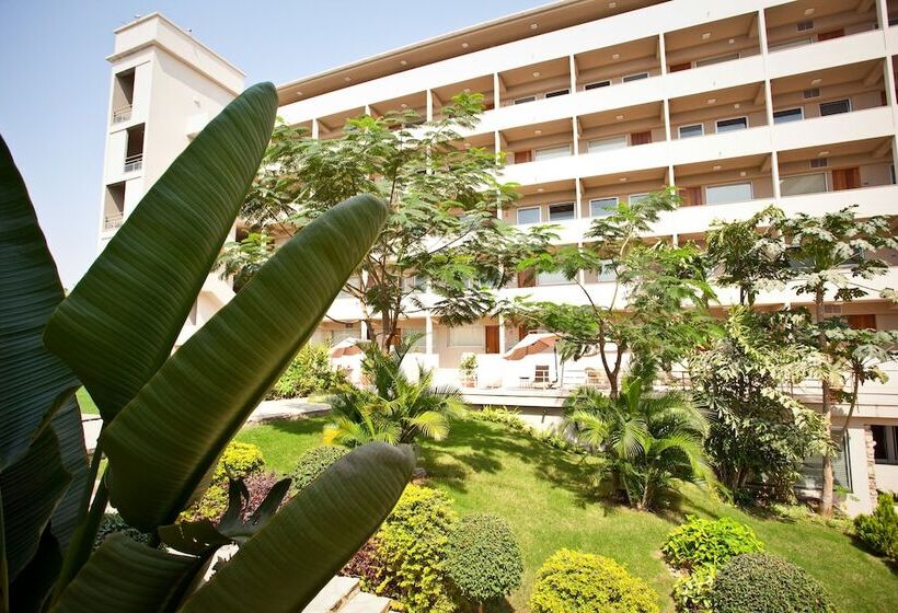 Aparthotel Mil Cidades