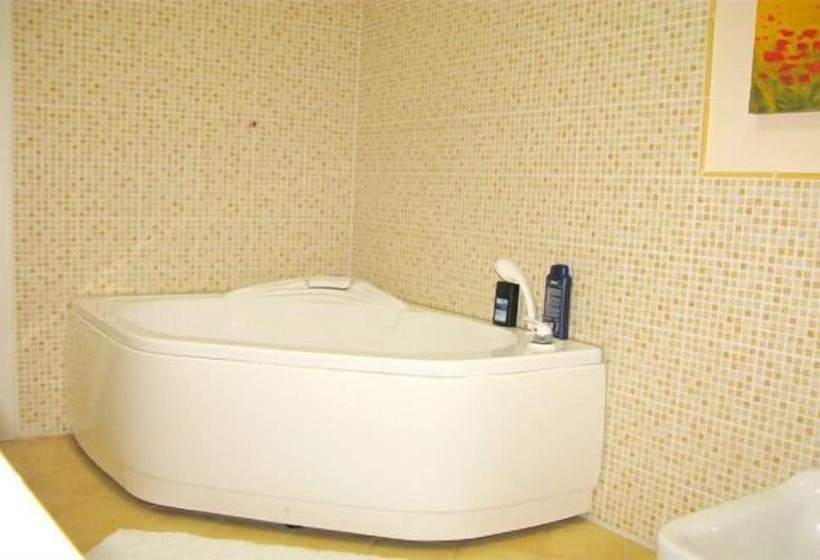 تختخواب و صبحانه Affittacamere La Tartaruga