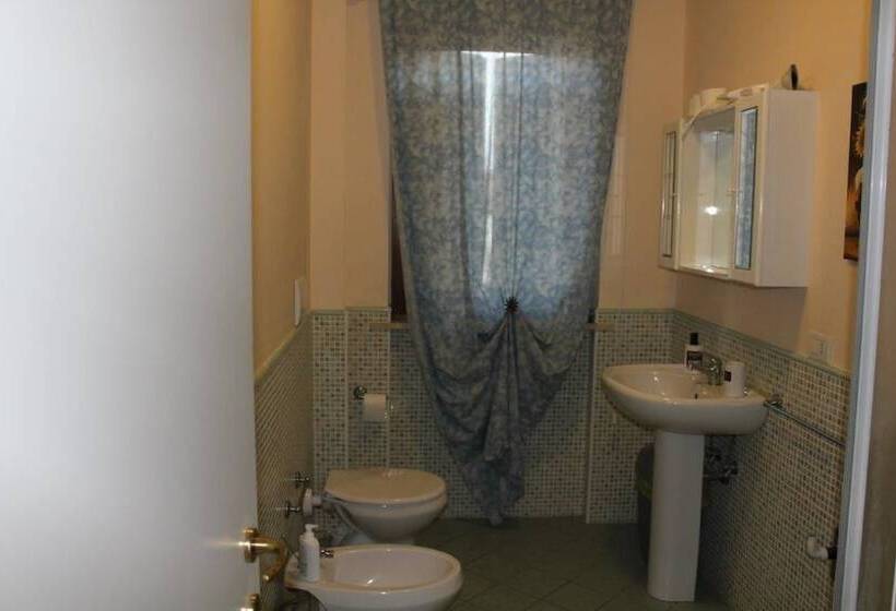 تختخواب و صبحانه Affittacamere La Tartaruga