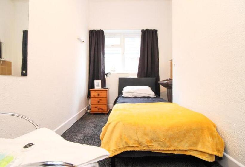 צימר Pebbles Guest House