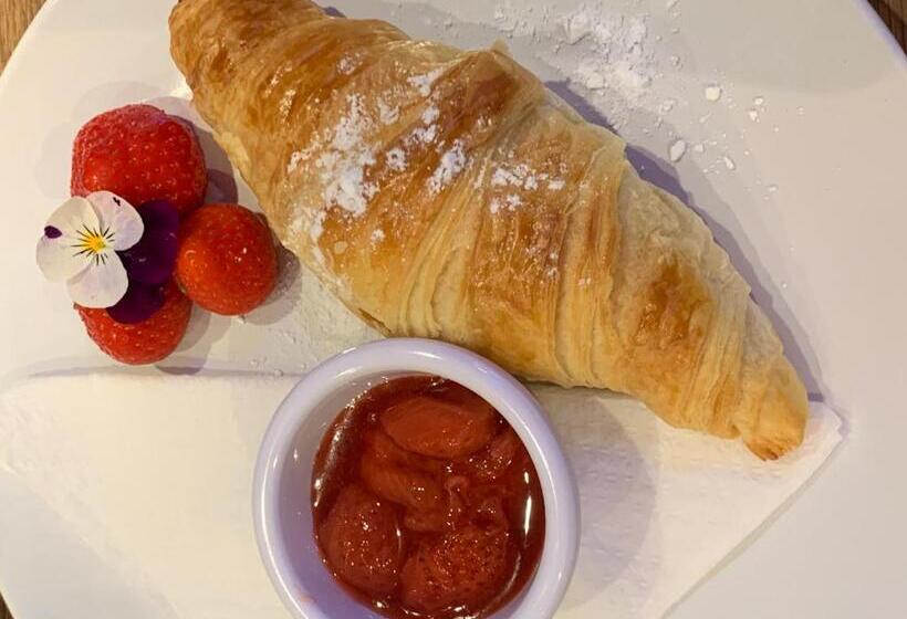 ベッドアンドブレックファースト Gyves House