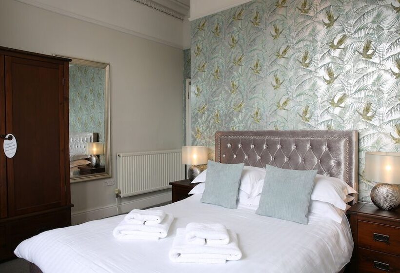 ベッドアンドブレックファースト Latimer House