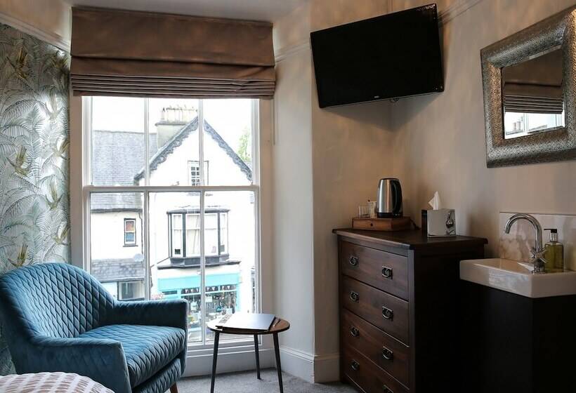 ベッドアンドブレックファースト Latimer House