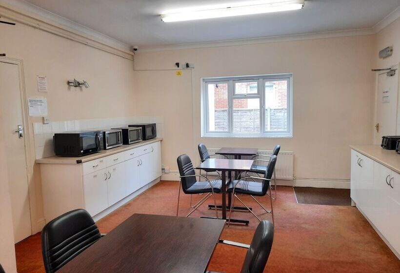 צימר Pebbles Guest House