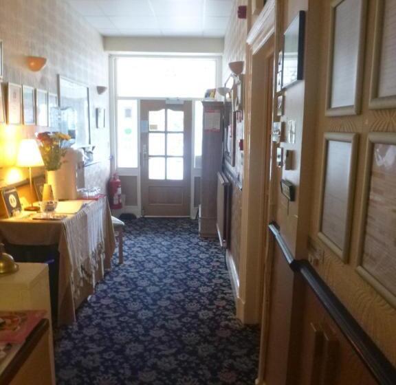 ベッドアンドブレックファースト The Warwick Southport