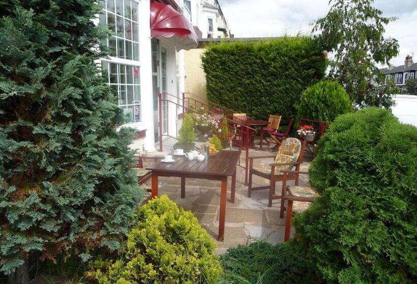 ベッドアンドブレックファースト The Warwick Southport