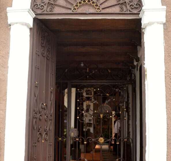 مبيت وإفطار Villa Florencia Centro Histórico