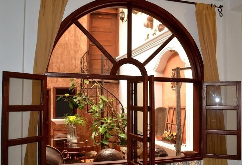 مبيت وإفطار Villa Florencia Centro Histórico