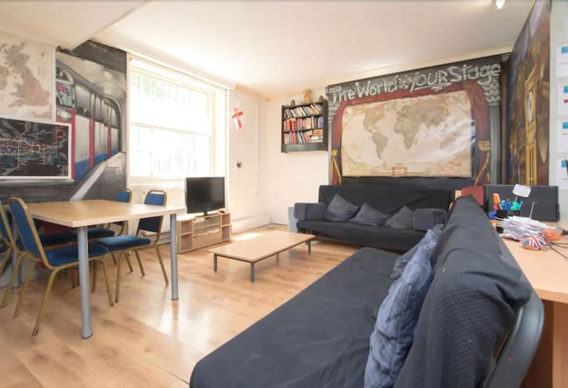 Central Hotel   Hostel