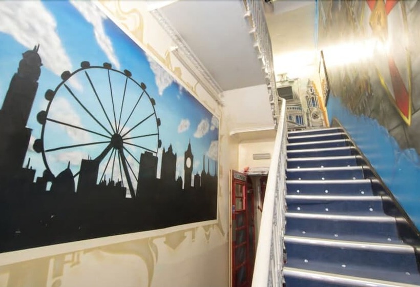 Central Hotel   Hostel