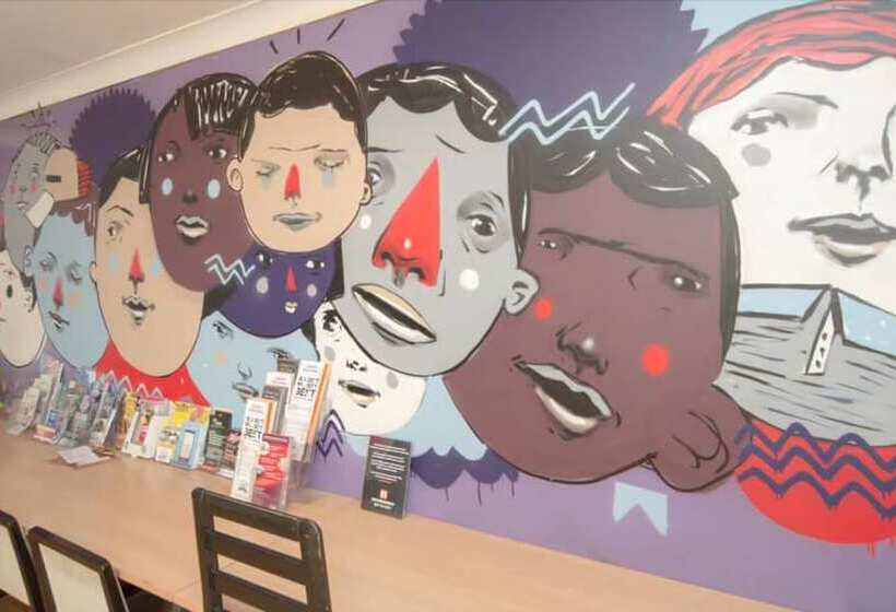 Central Hotel   Hostel