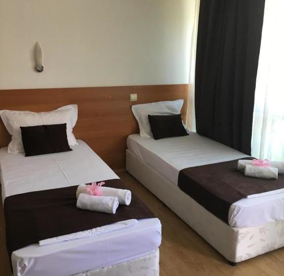 Отель Dreams Family