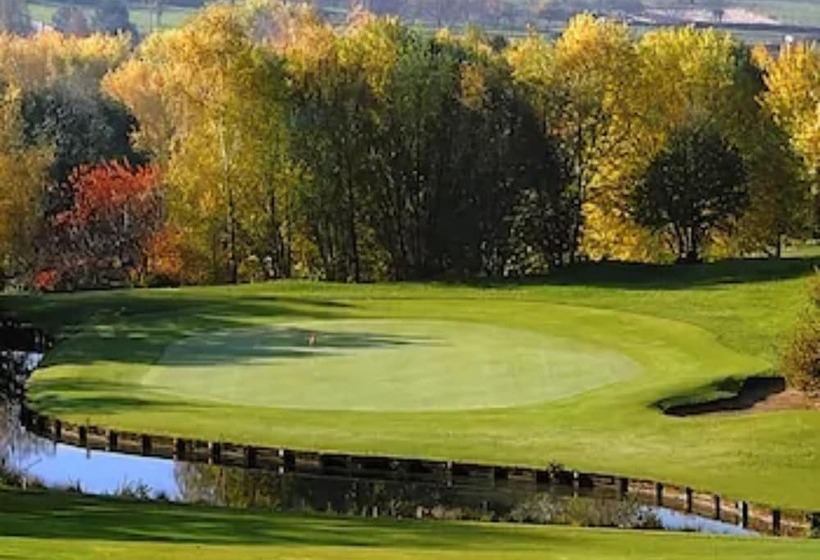 Golf Hotel Resort Val De Sorne