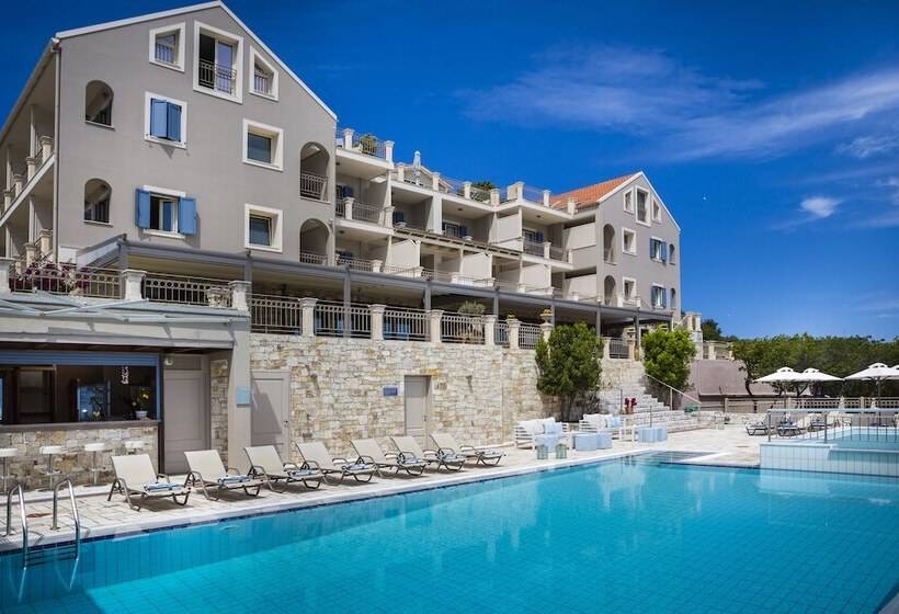 בית מלון כפרי Almyra