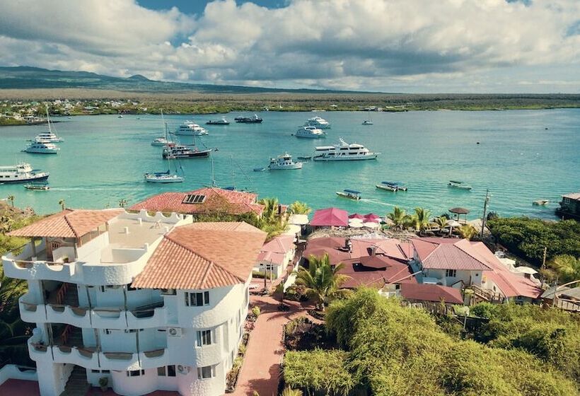 هتل Angermeyer Waterfront Inn