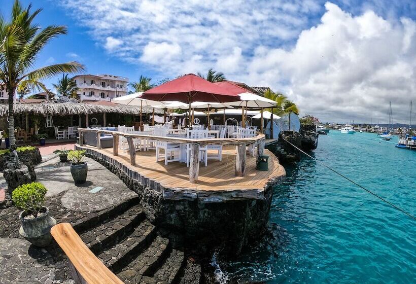 هتل Angermeyer Waterfront Inn