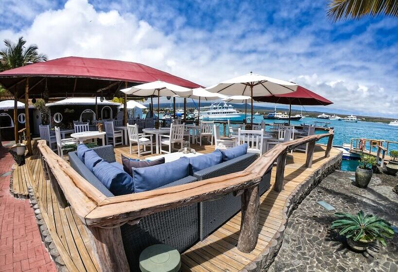 هتل Angermeyer Waterfront Inn