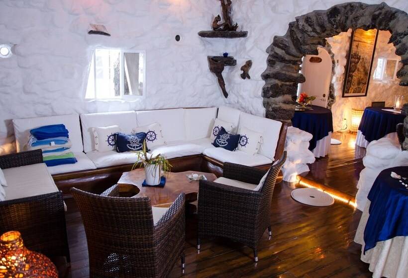 هتل Angermeyer Waterfront Inn