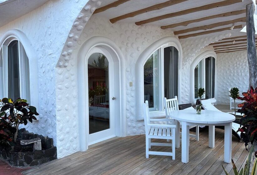 هتل Angermeyer Waterfront Inn