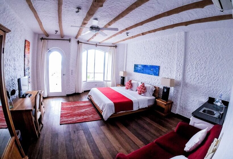 هتل Angermeyer Waterfront Inn